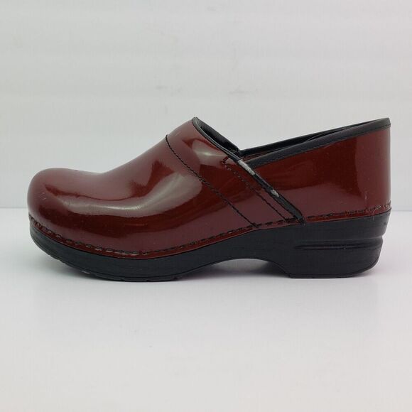 Dansko Womens Size EU 41 US 10.5-11 Red Shinny Slip On Comfort Work Clog Shoes - Picture 3 of 10